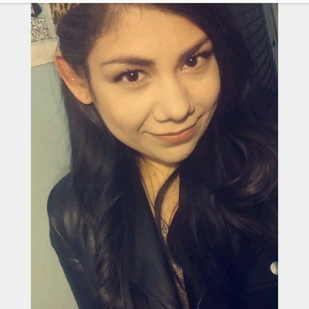 Meet your Posher, Crystal